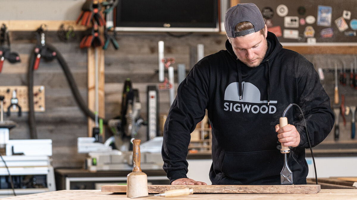 SIGWOOD Hoodie